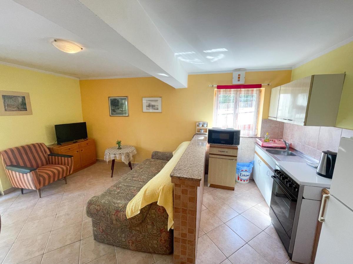 Apartmani Leonarda Jadranovo Extérieur photo